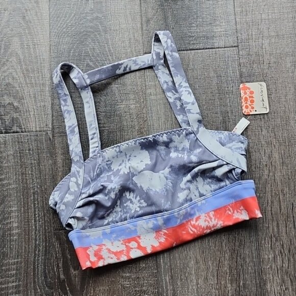 Free People Movement "Wave Rider" sports Bra - Picture 3 of 4